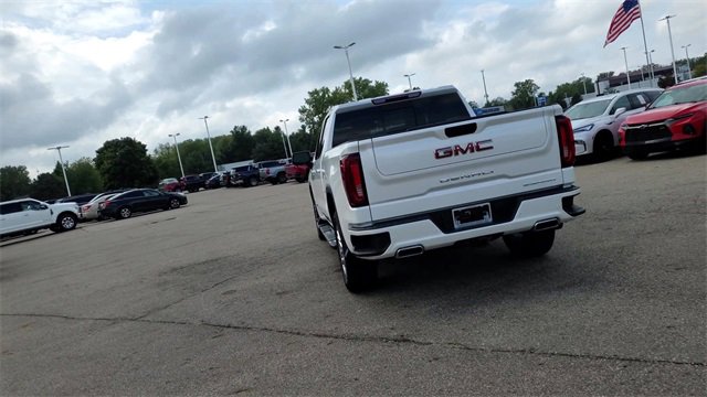 Used 2022 GMC Sierra 1500 Denali w/ Driver Alert Package II image 7