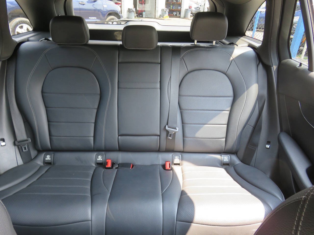 Used 2018 Mercedes-Benz GLC 300 4MATIC image 23