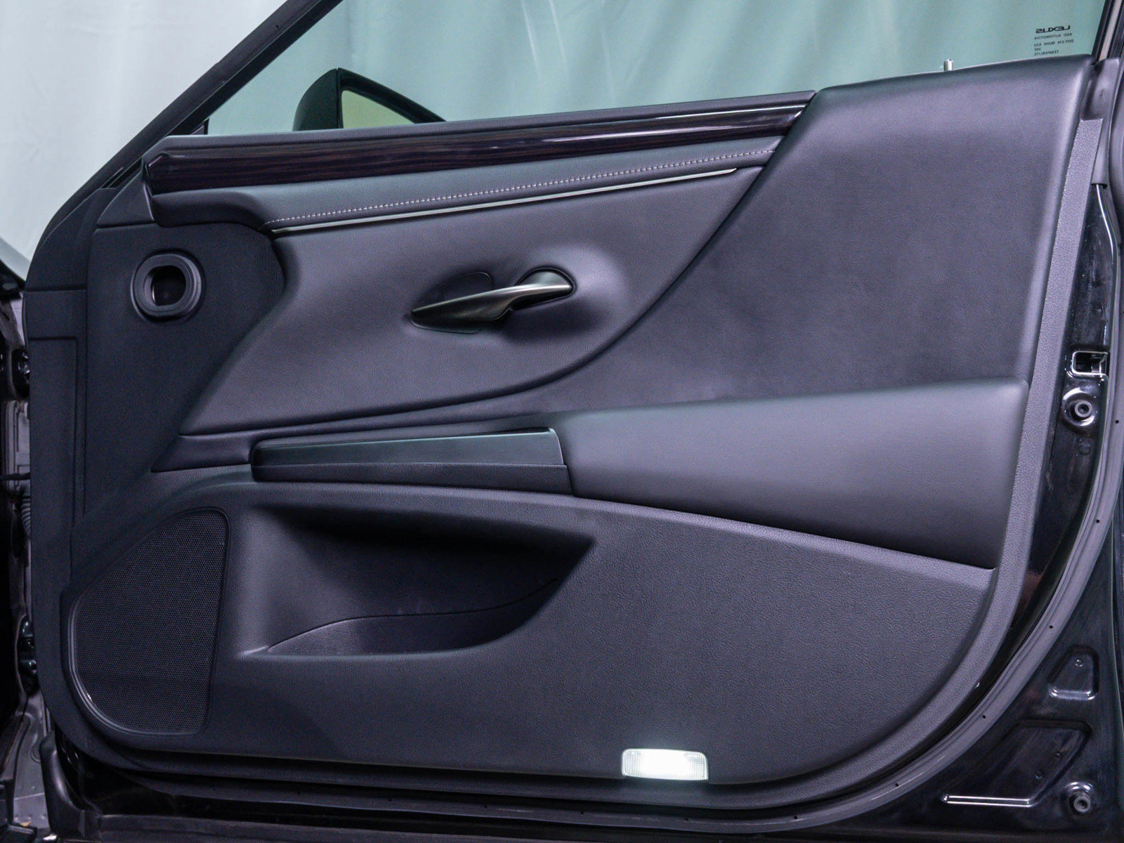 Used 2020 Lexus ES 350 w/ Premium Package FWD image 9