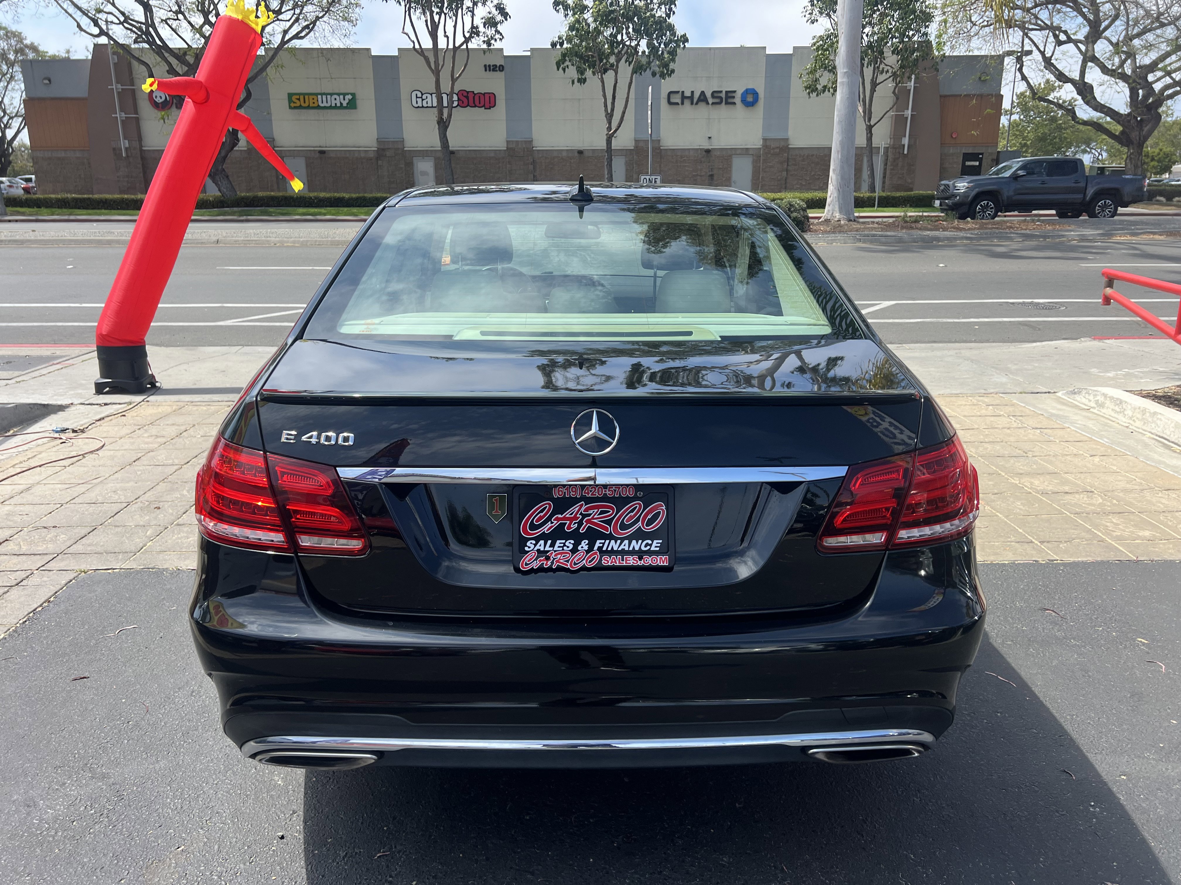 Used 2015 Mercedes-Benz E 400 Sedan w/ Driver Assistance Package image 7
