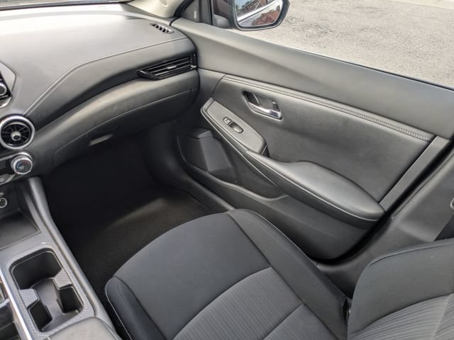 Used 2022 Nissan Sentra SV FWD image 19