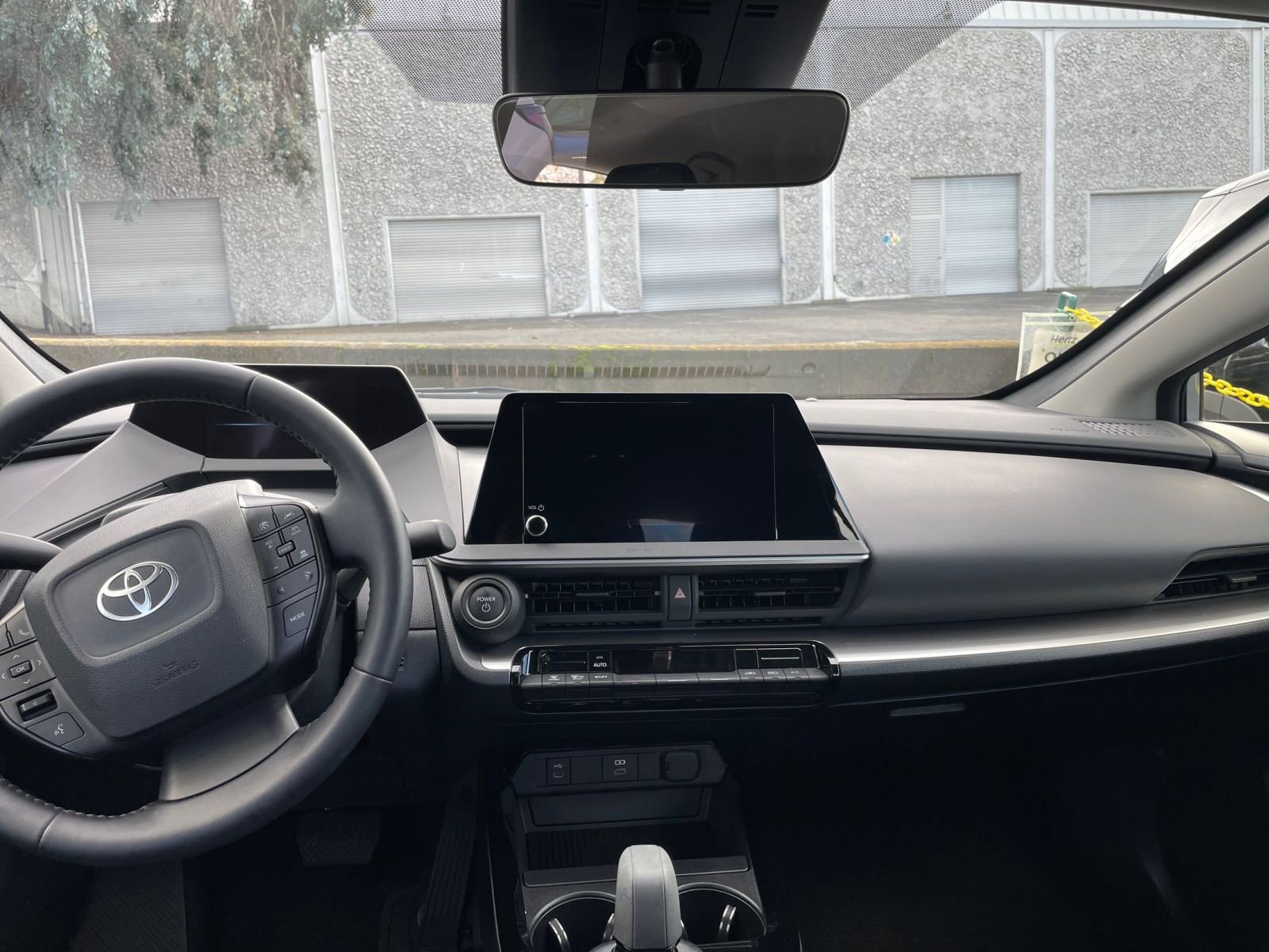 Used 2025 Toyota Prius LE image 33