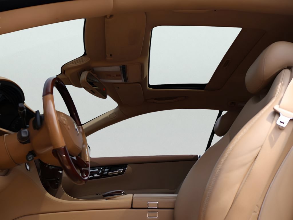 Used 2011 Mercedes-Benz CL 550 4MATIC image 37