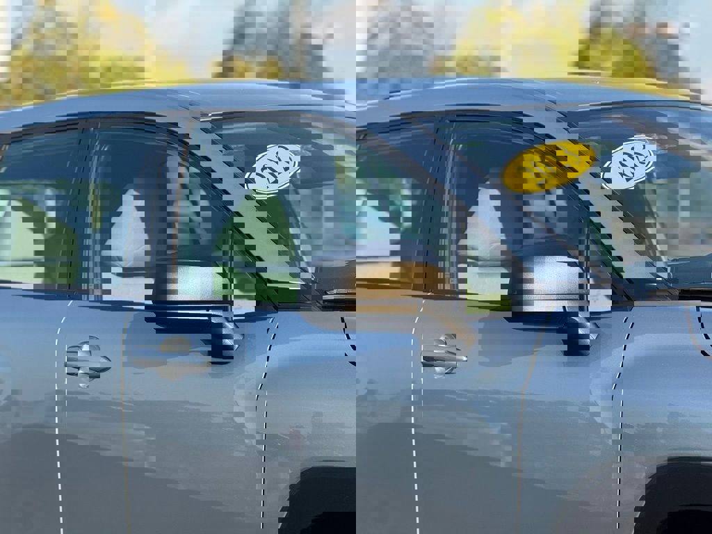 Certified 2023 Toyota Corolla Cross L image 7