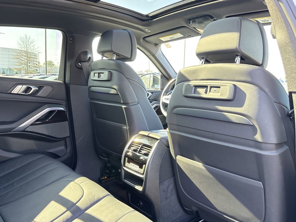Used 2020 BMW X6 xDrive40i w/ M Sport Package image 19