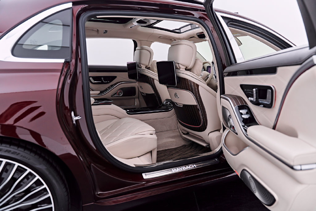 Used 2024 Mercedes-Benz Maybach S 680 4MATIC image 35