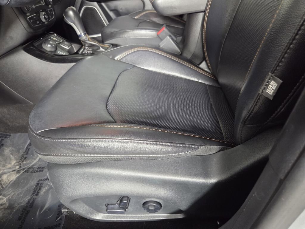 Used 2019 Jeep Compass Limited w/ Advanced Safety Group image 15