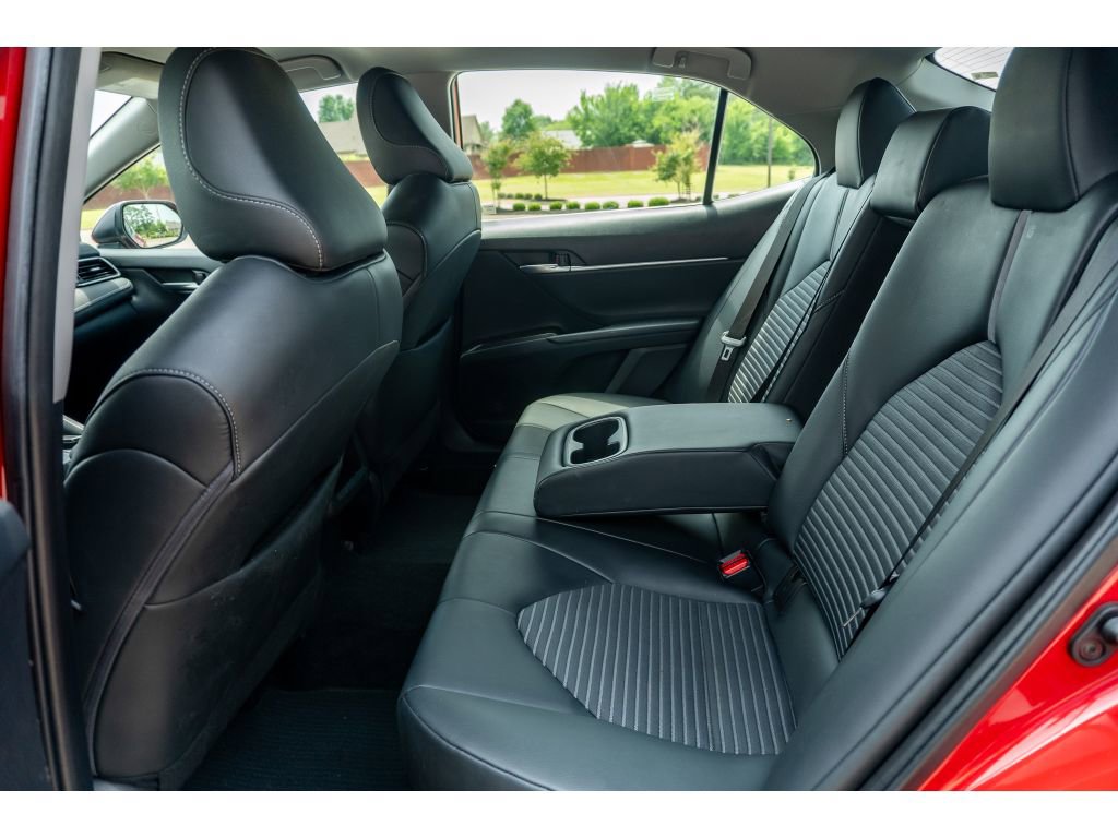 Used 2022 Toyota Camry SE w/ Convenience Package FWD image 14