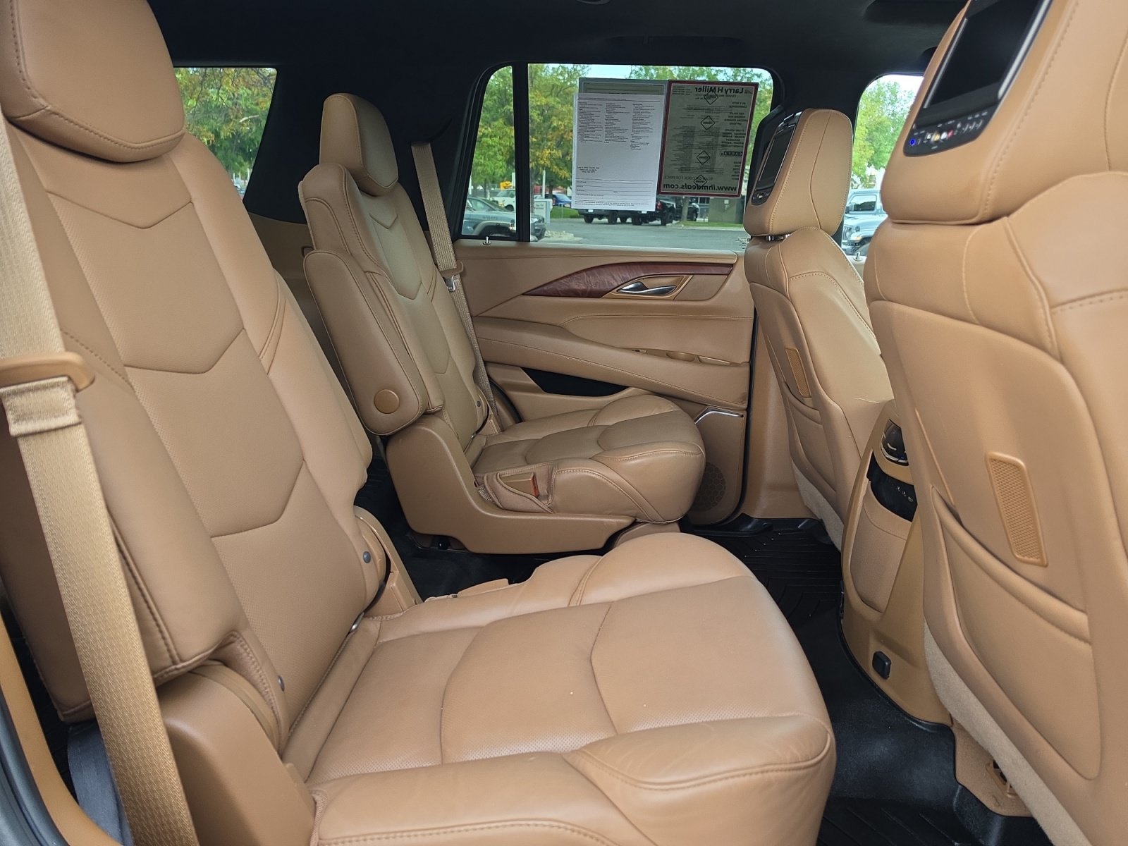 Used 2017 Cadillac Escalade Platinum AWD/4WD image 28