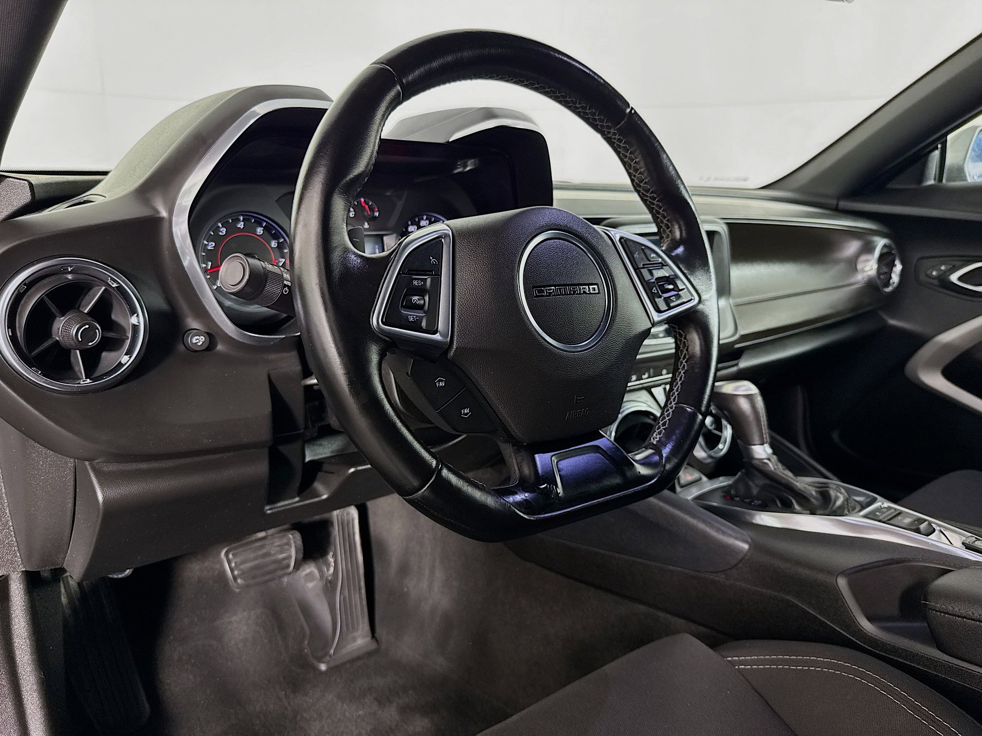 Used 2019 Chevrolet Camaro LT w/ RS Package image 22