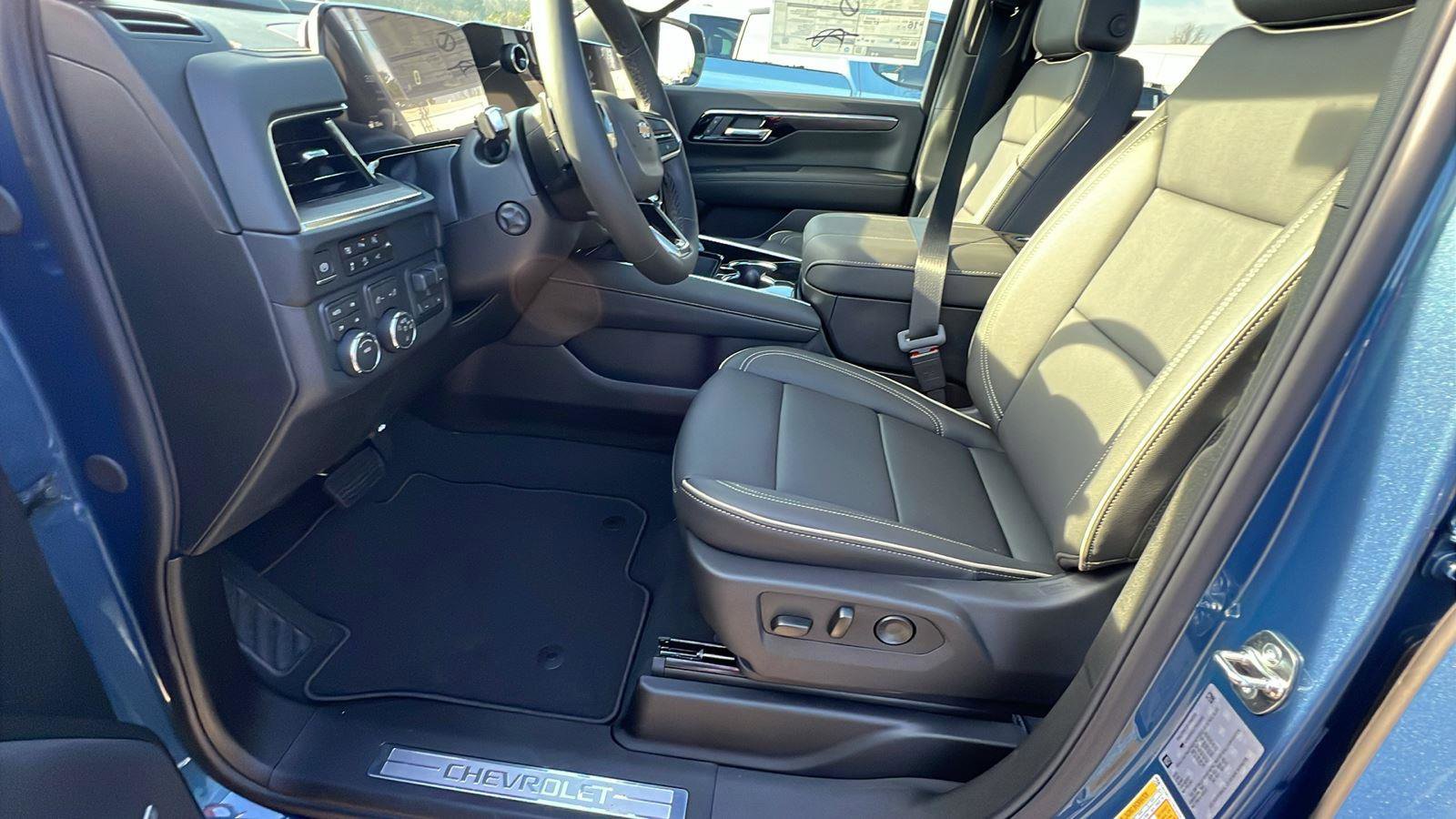 New 2026 Chevrolet Suburban Premier w/ Sun And Tow Package image 13