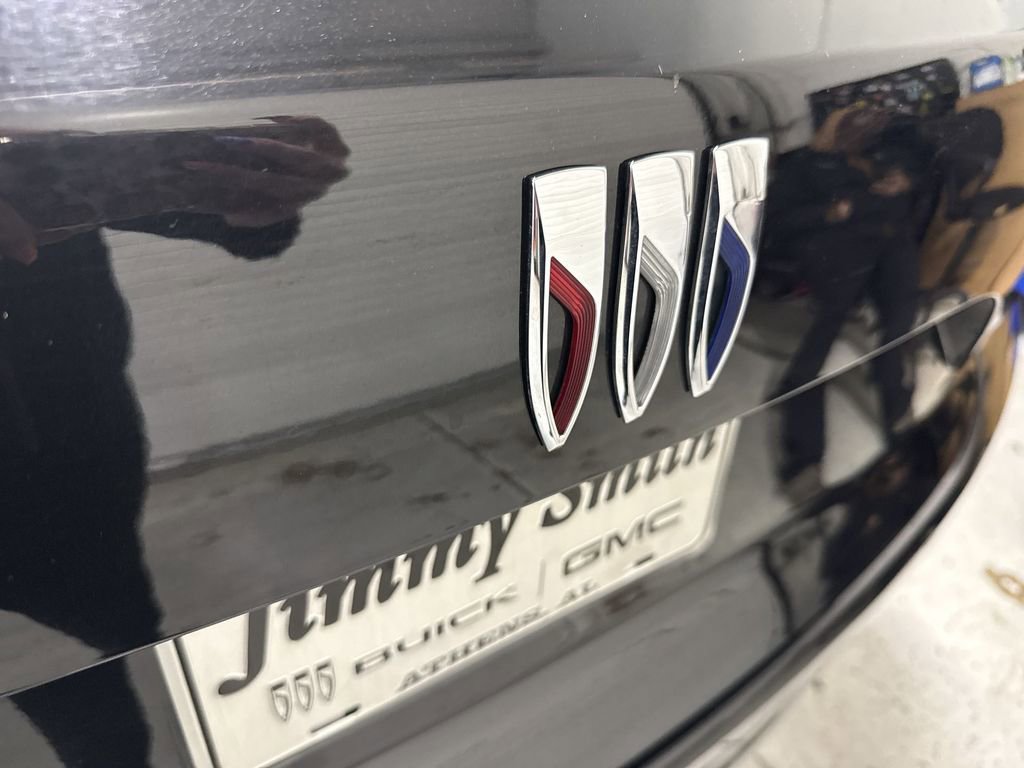 Certified 2025 Buick Envision Sport Touring image 38