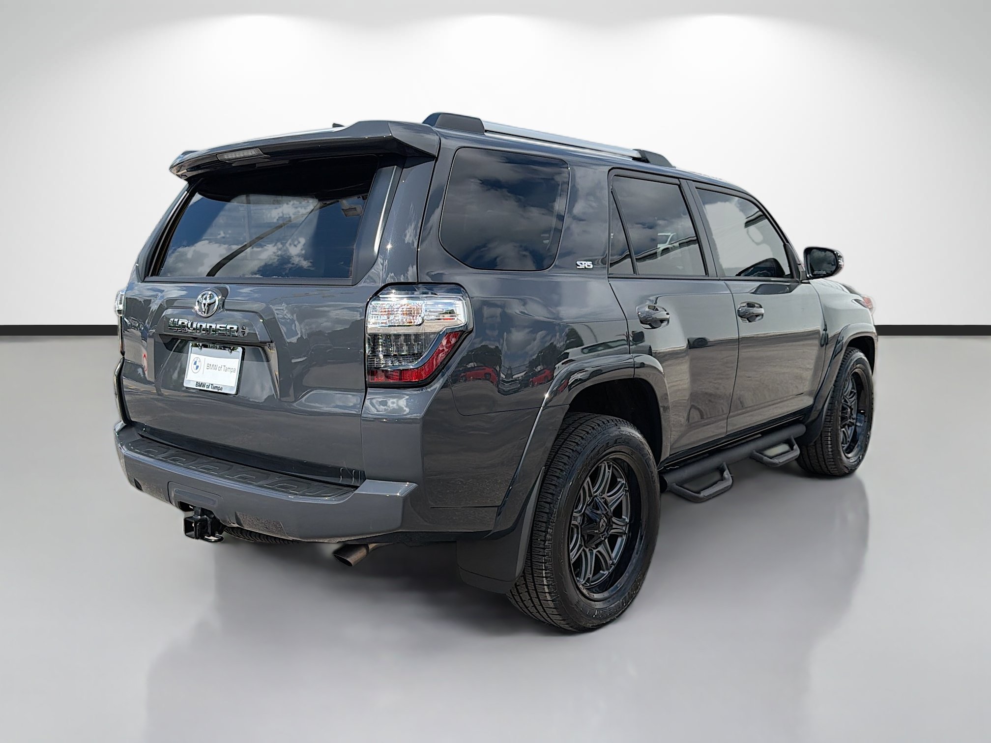 Used 2024 Toyota 4Runner SR5 Premium RWD image 3