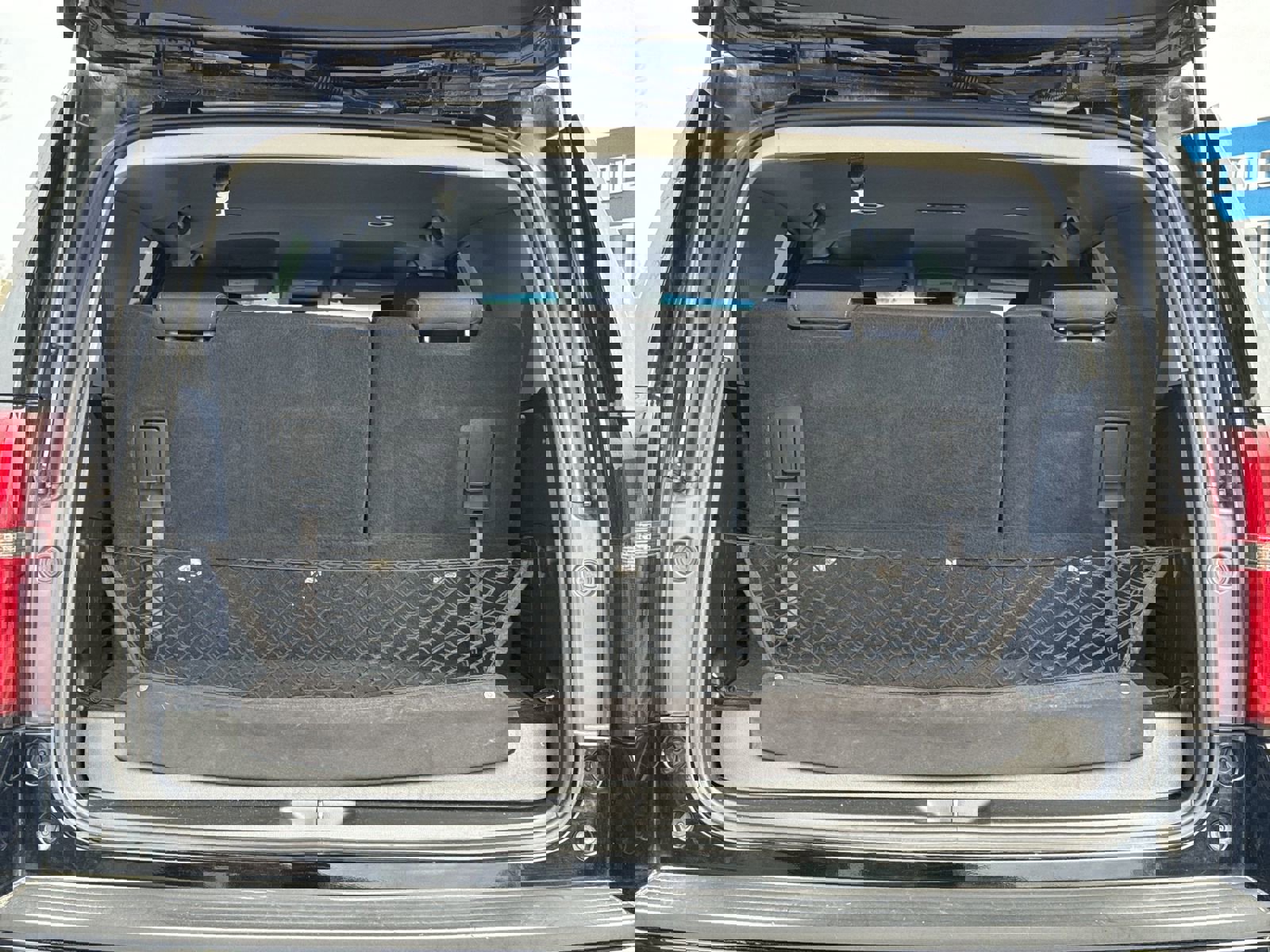 Used 2020 Chevrolet Tahoe LS image 32