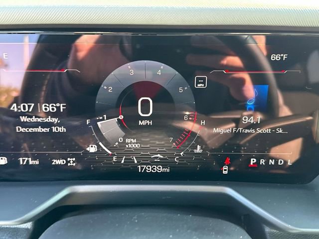 Used 2024 GMC Acadia AT4 w/ Luxury Package image 29