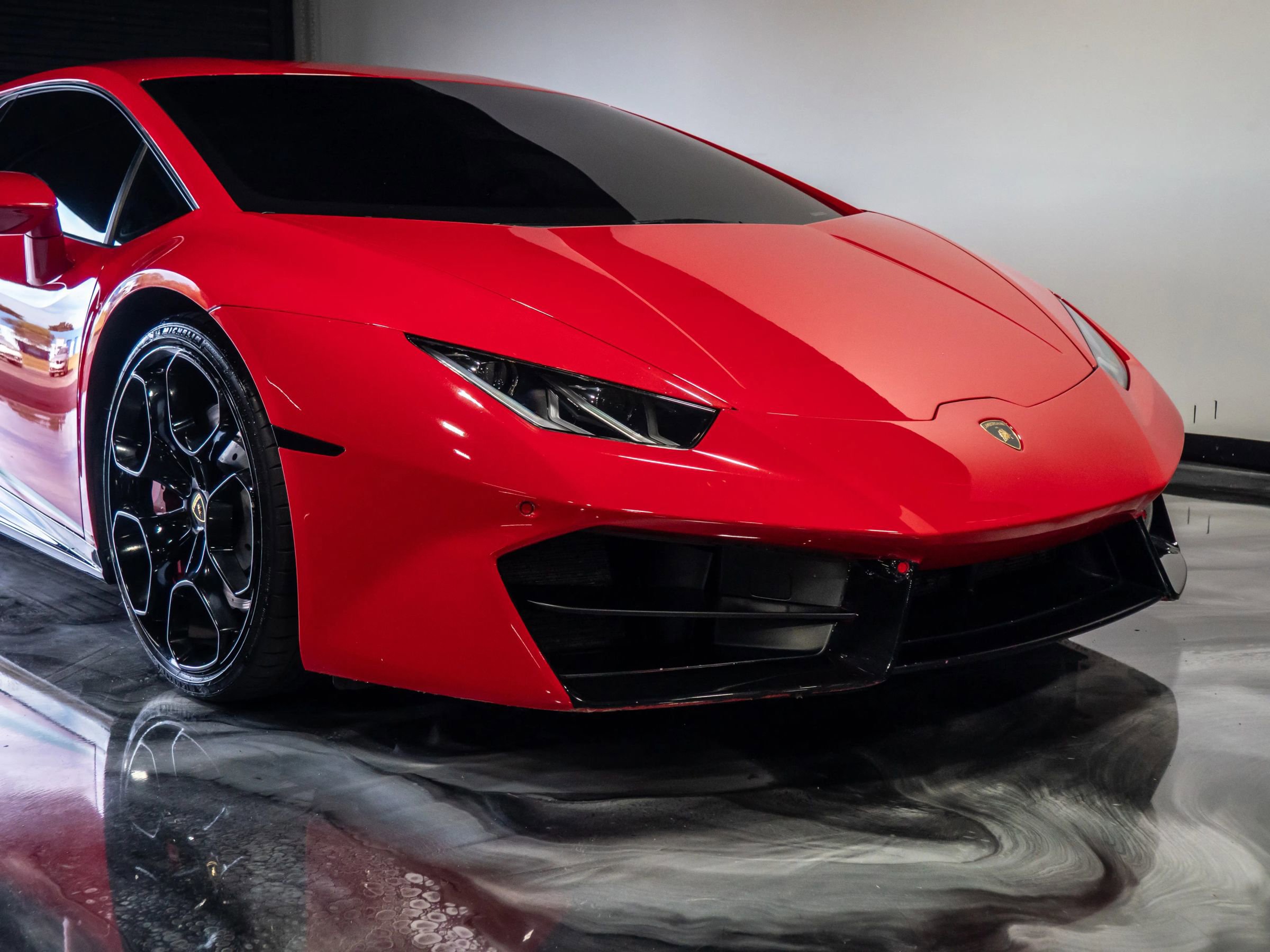 Used 2016 Lamborghini Huracan LP 580-2 image 3