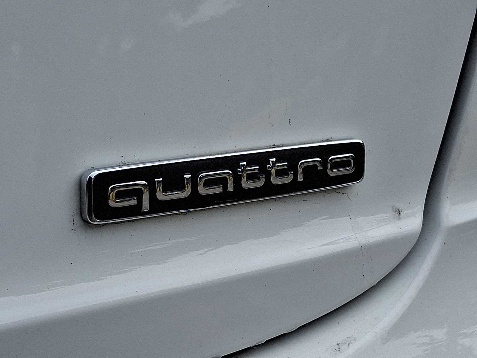 Used 2023 Audi Q8 Premium w/ Convenience Package AWD/4WD image 30