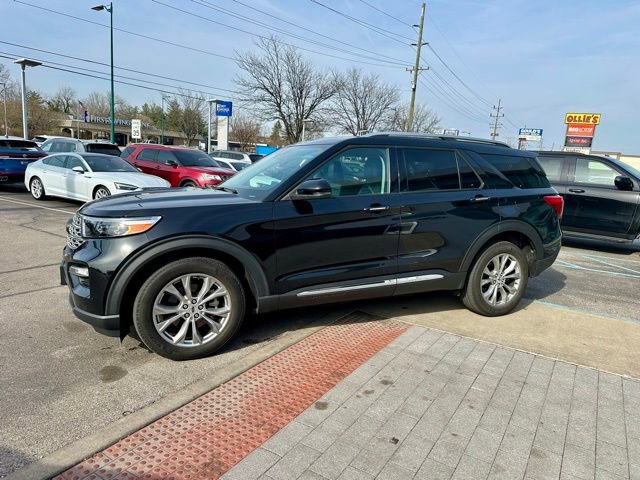 Used 2023 Ford Explorer Limited w/ Limited Technology Package image 3