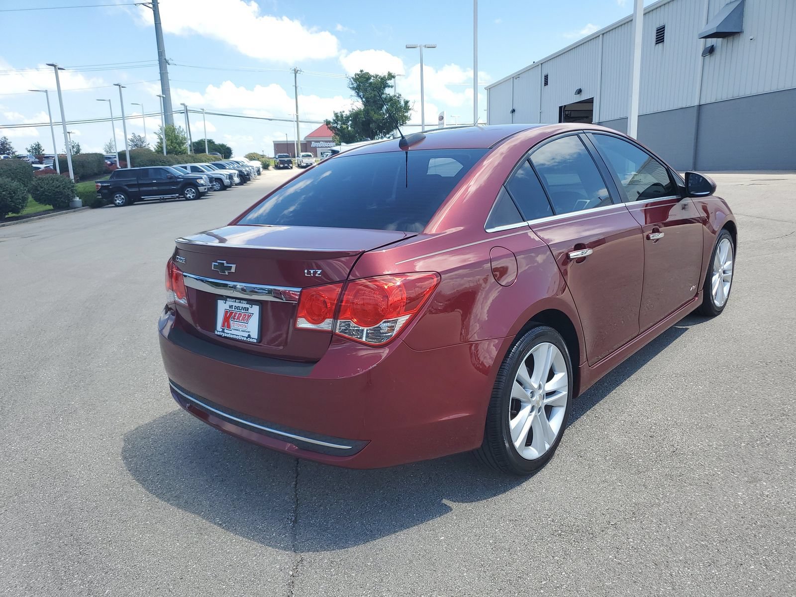 Used 2015 Chevrolet Cruze LTZ w/ Sun, Sound and Sport Package FWD image 4