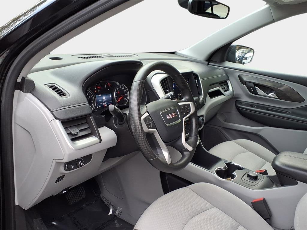 Used 2024 GMC Terrain SLE image 10