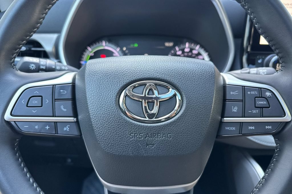 Certified 2025 Toyota Highlander XLE AWD/4WD image 23