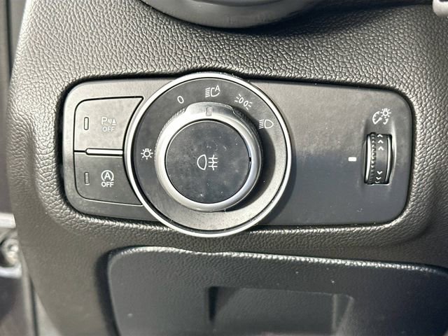 Used 2022 Alfa Romeo Giulia Ti AWD/4WD image 24