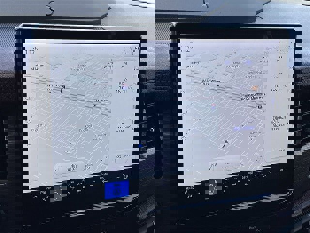 Used 2023 Ford Expedition Max Limited image 18