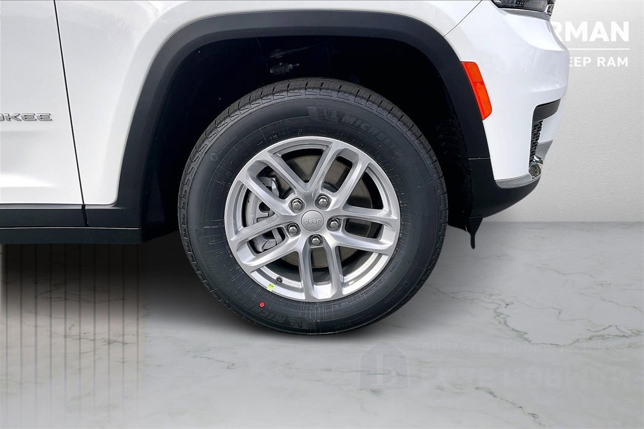 New 2025 Jeep Grand Cherokee L Laredo w/ Luxury Tech Group I image 34