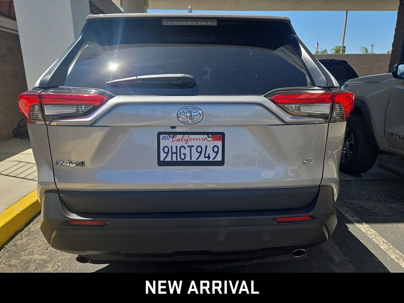 Used 2023 Toyota RAV4 LE FWD image 5