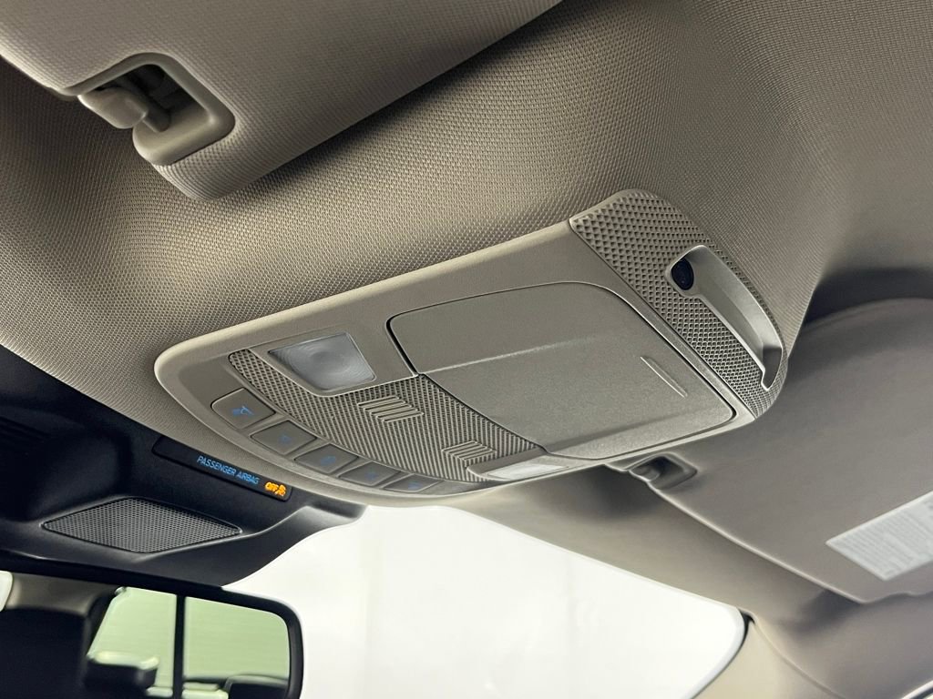 Used 2024 Ford Expedition XLT image 26