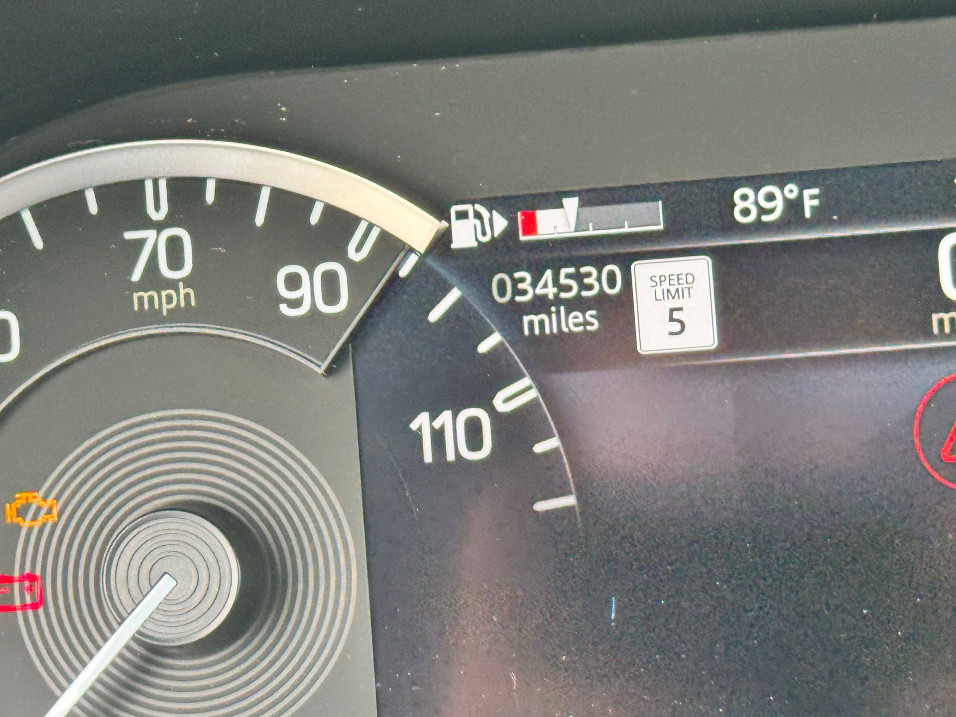 Used 2023 Land Rover Defender 110 X-Dynamic SE image 15