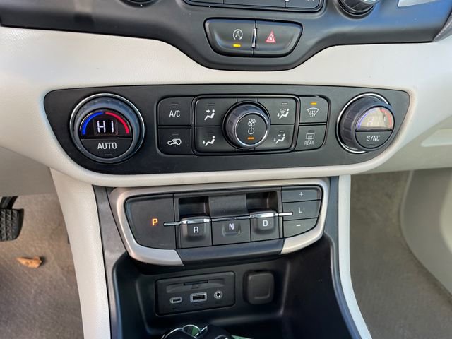 Used 2022 GMC Terrain Denali image 37