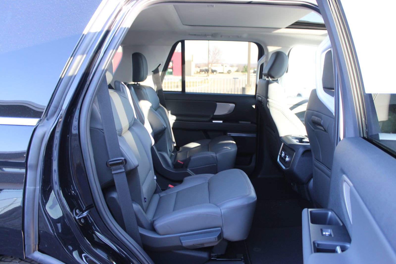 New 2025 Ford Expedition Active AWD/4WD image 12