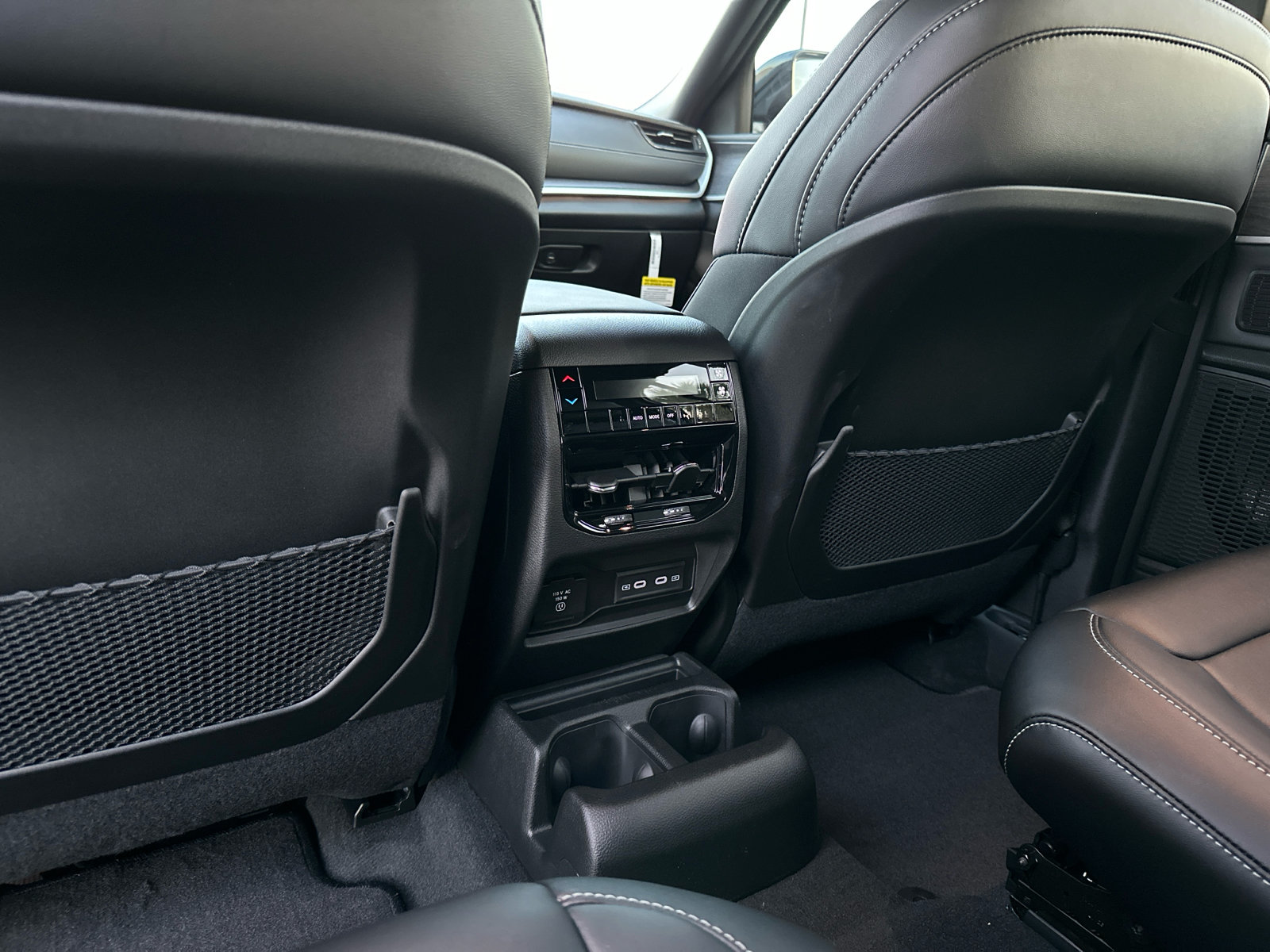 New 2027 Jeep Grand Cherokee L Limited w/ Limited Altitude Package RWD image 15