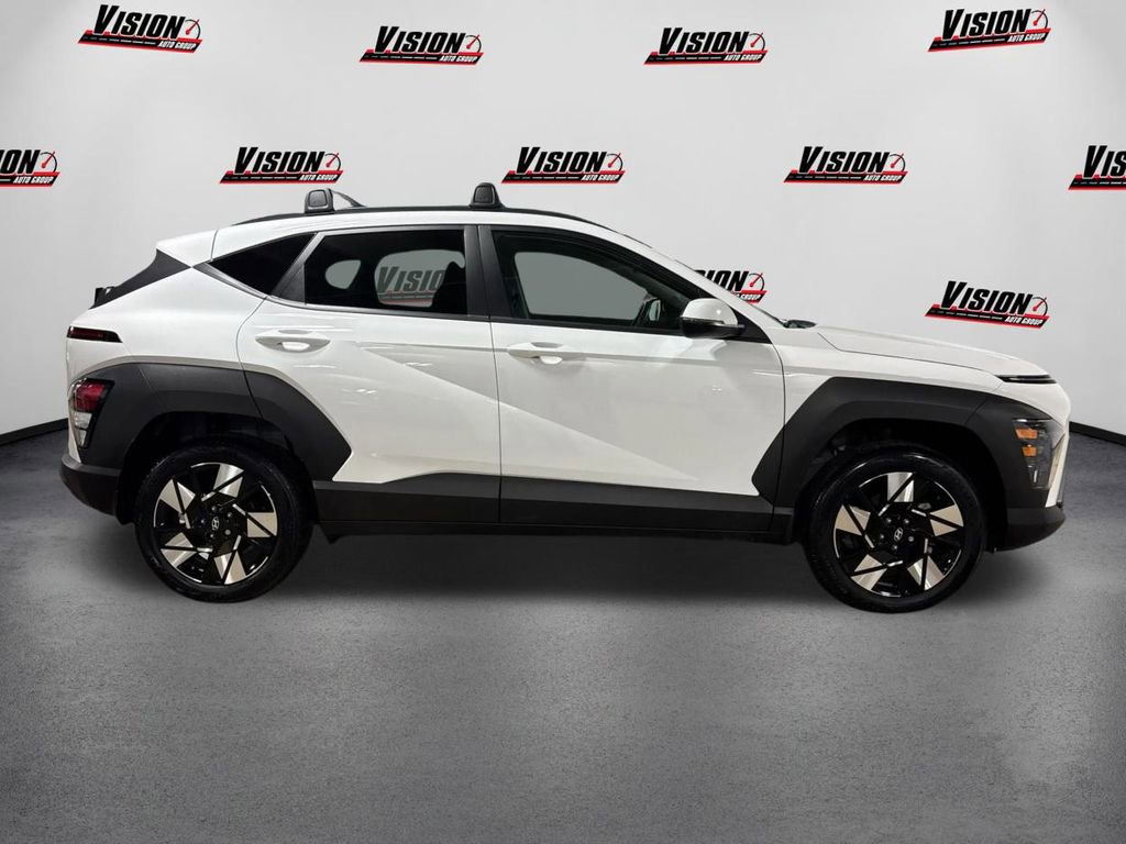 Used 2024 Hyundai Kona SEL w/ Convenience Package image 4