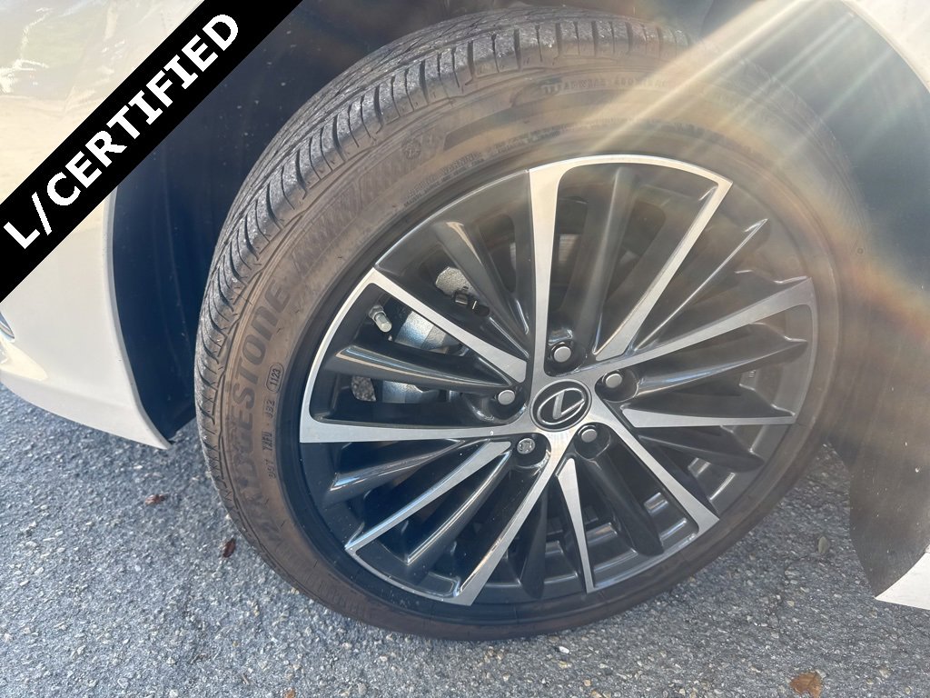 Used 2023 Lexus ES 300h w/ Premium Package image 12