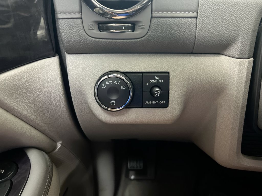 Used 2017 Buick Enclave Premium AWD/4WD image 19