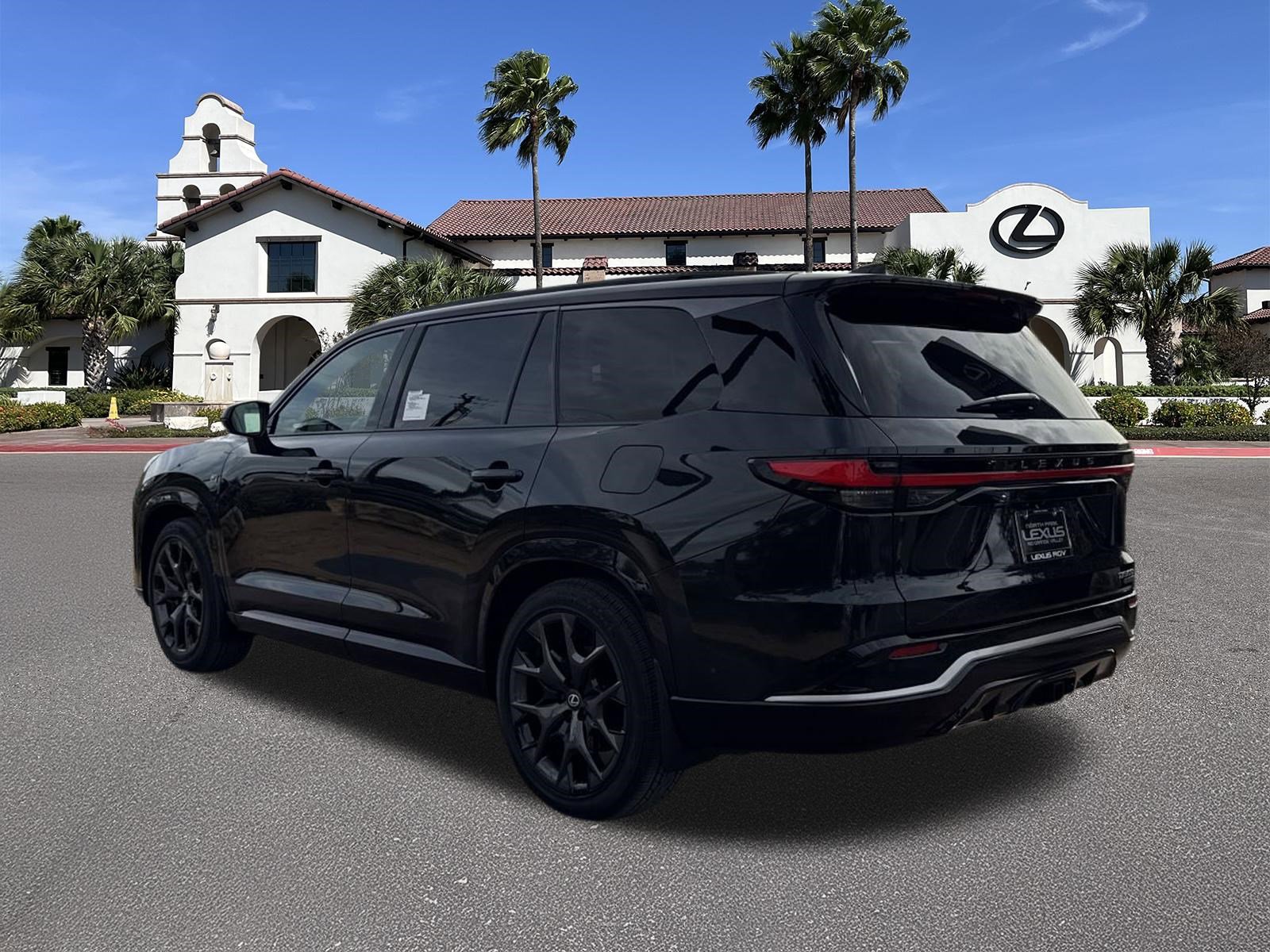 Used 2026 Lexus TX 500h AWD image 4