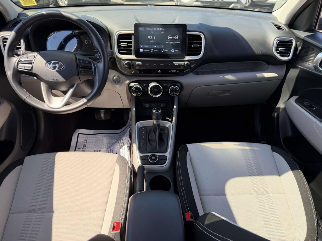 Certified 2024 Hyundai Venue SEL FWD image 16
