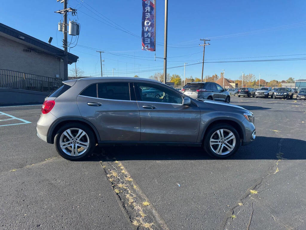 Used 2018 Mercedes-Benz GLA 250 4MATIC image 32