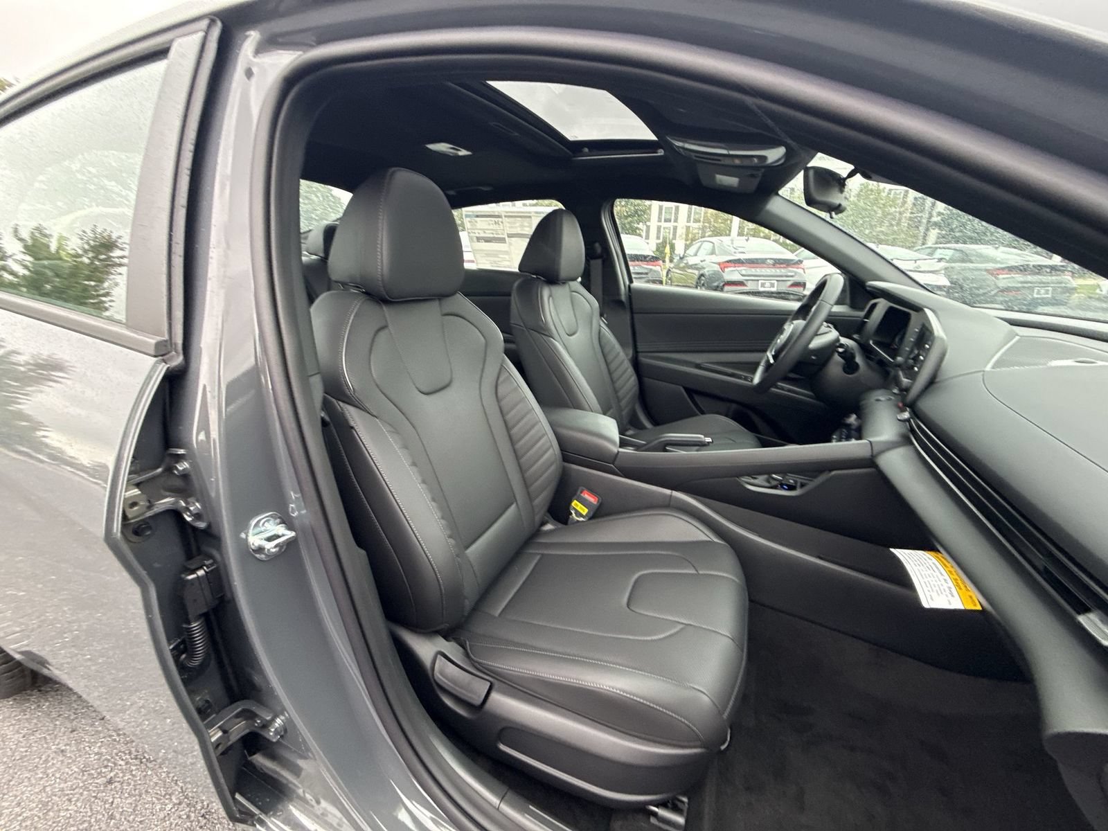 New 2026 Hyundai Elantra SEL Sport FWD image 25
