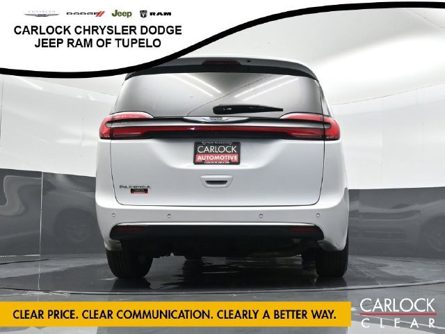 Used 2025 Chrysler Pacifica Select FWD image 54
