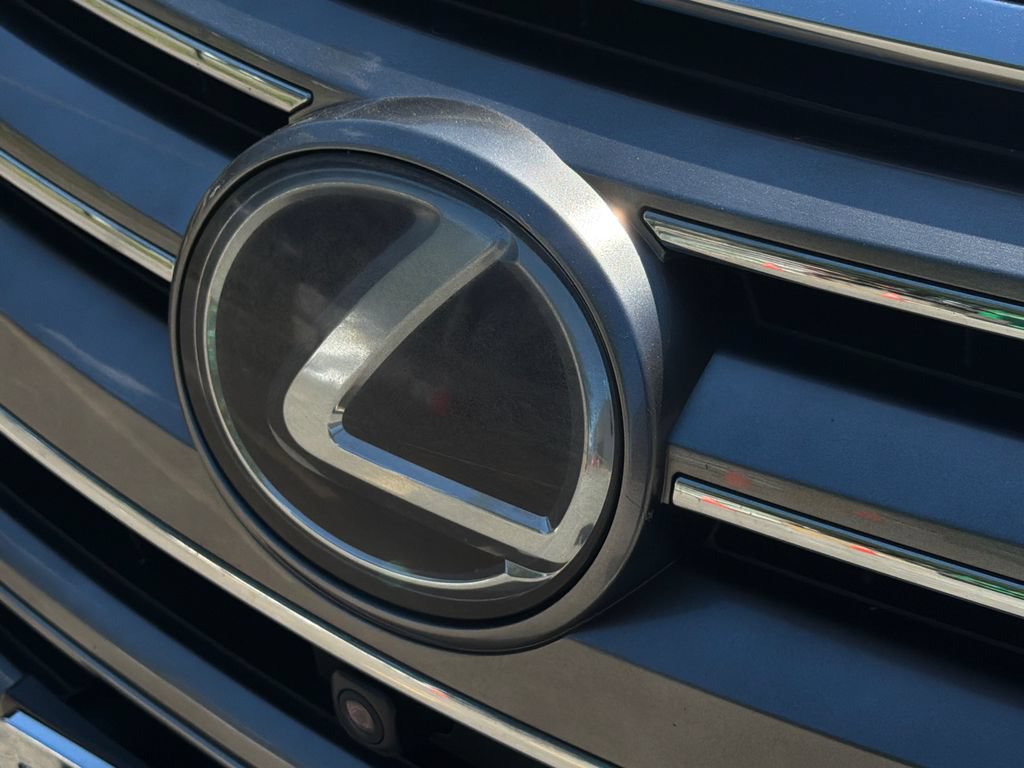Used 2019 Lexus LX 570 4WD w/ Luxury Package image 14