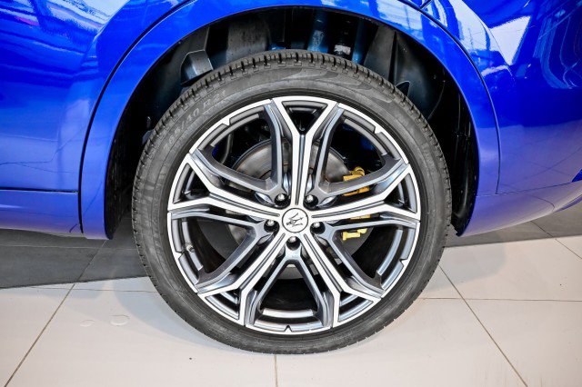Used 2023 Maserati Levante GT AWD/4WD image 46