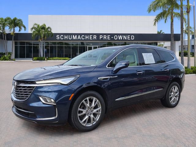 Used 2024 Buick Enclave Essence w/ Experience Buick Package FWD image 3