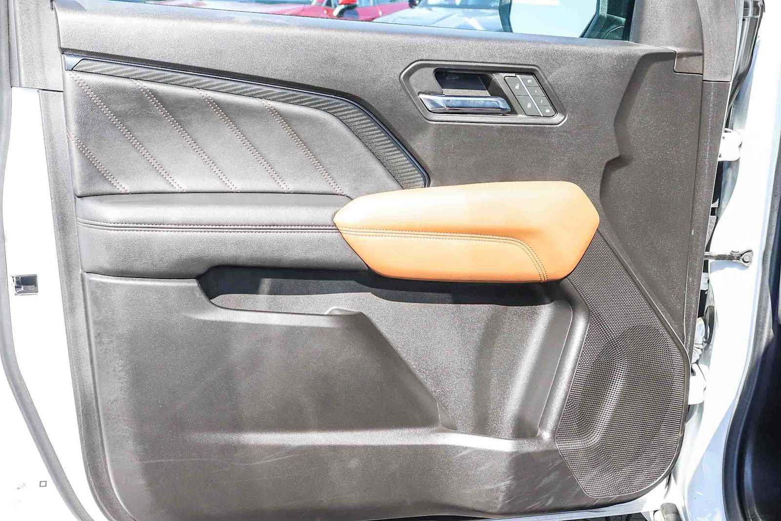 Used 2023 GMC Canyon AT4 w/ AT4 Premium Package image 23