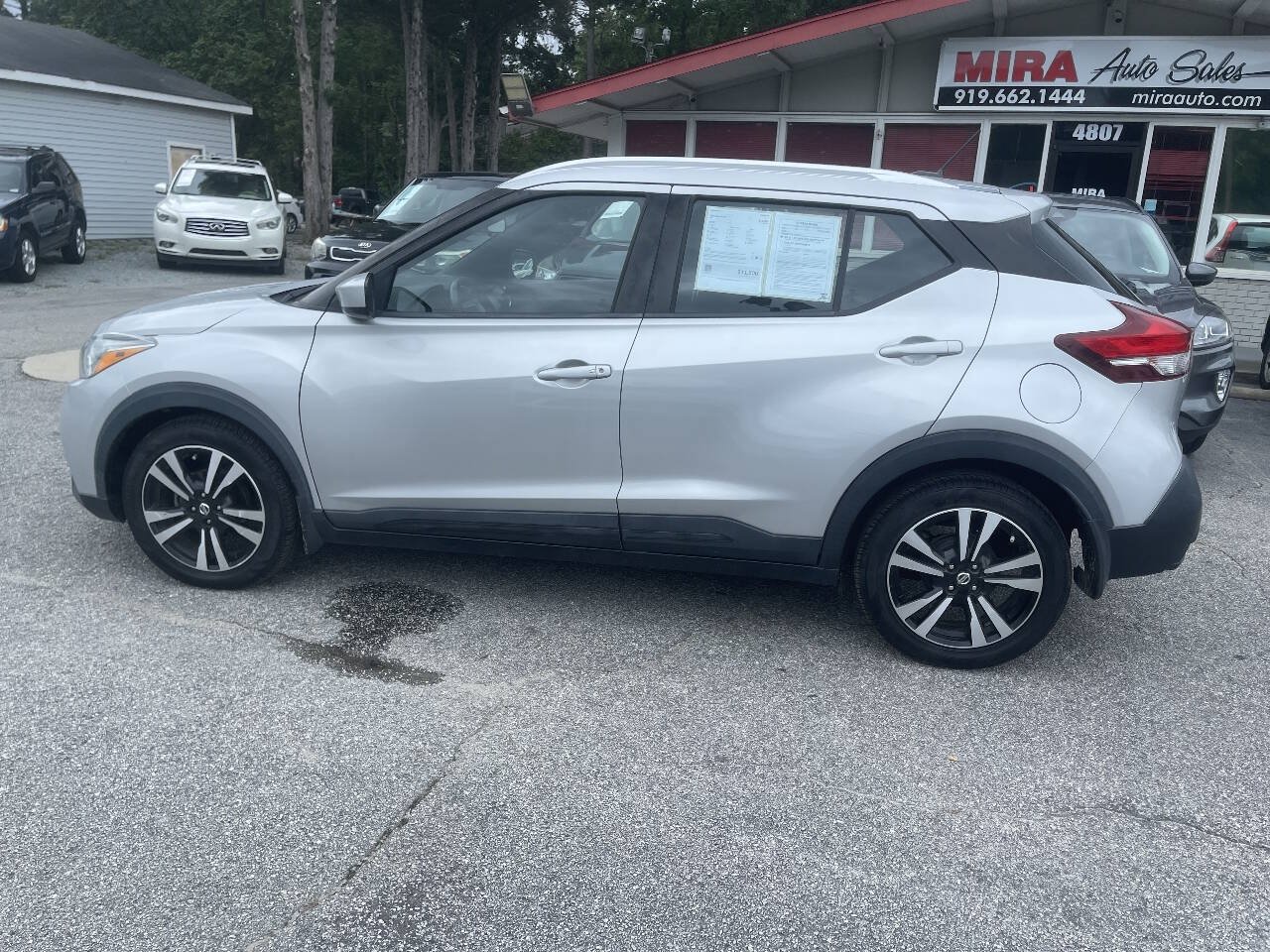 Used 2018 Nissan Kicks SV FWD image 6