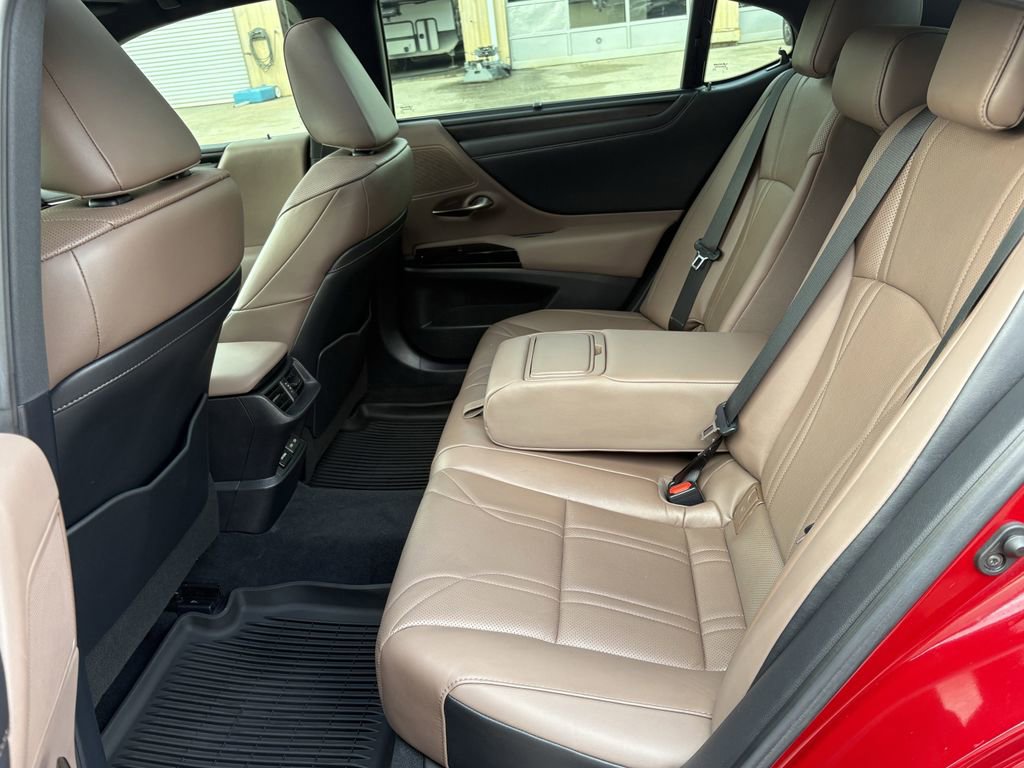 Used 2023 Lexus ES 350 Ultra Luxury w/ Accessory Package (Z2) image 23