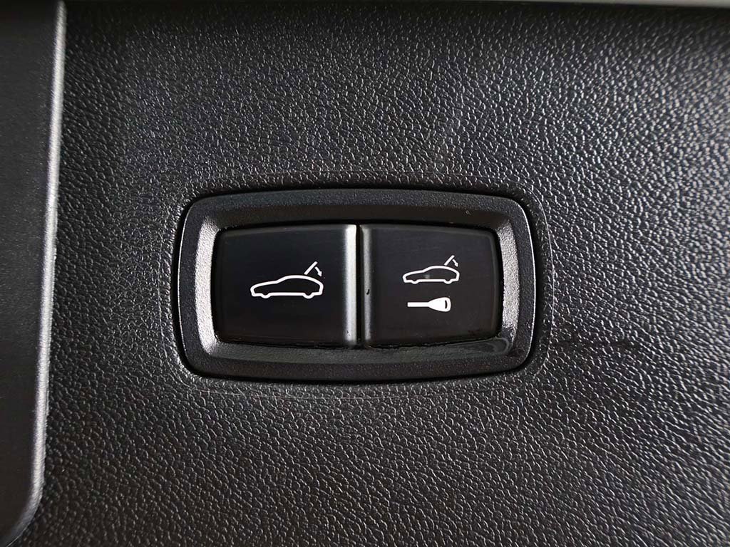 Used 2022 Porsche Cayenne GTS image 22