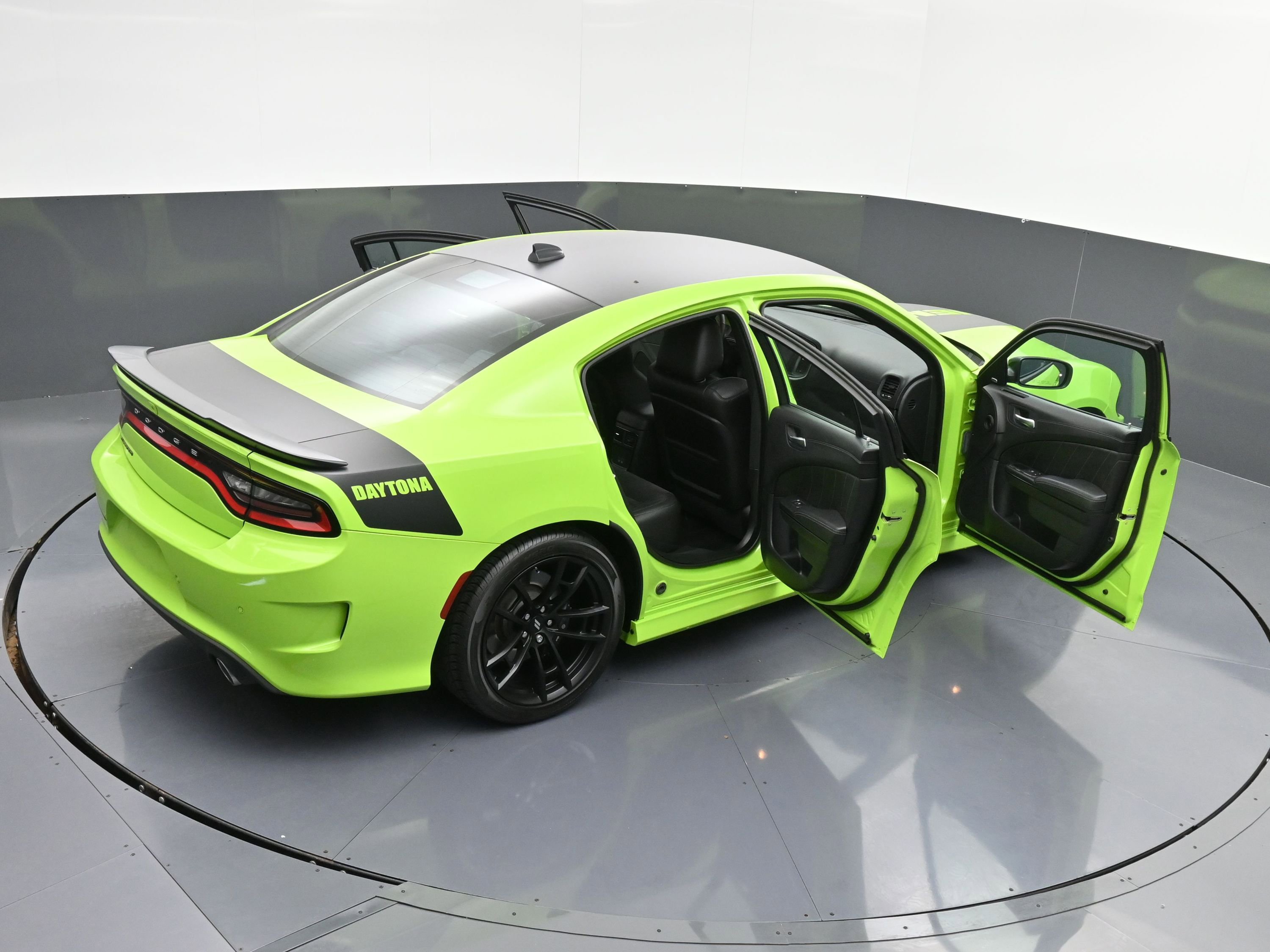 Used 2023 Dodge Charger Scat Pack w/ Daytona Edition Group image 44